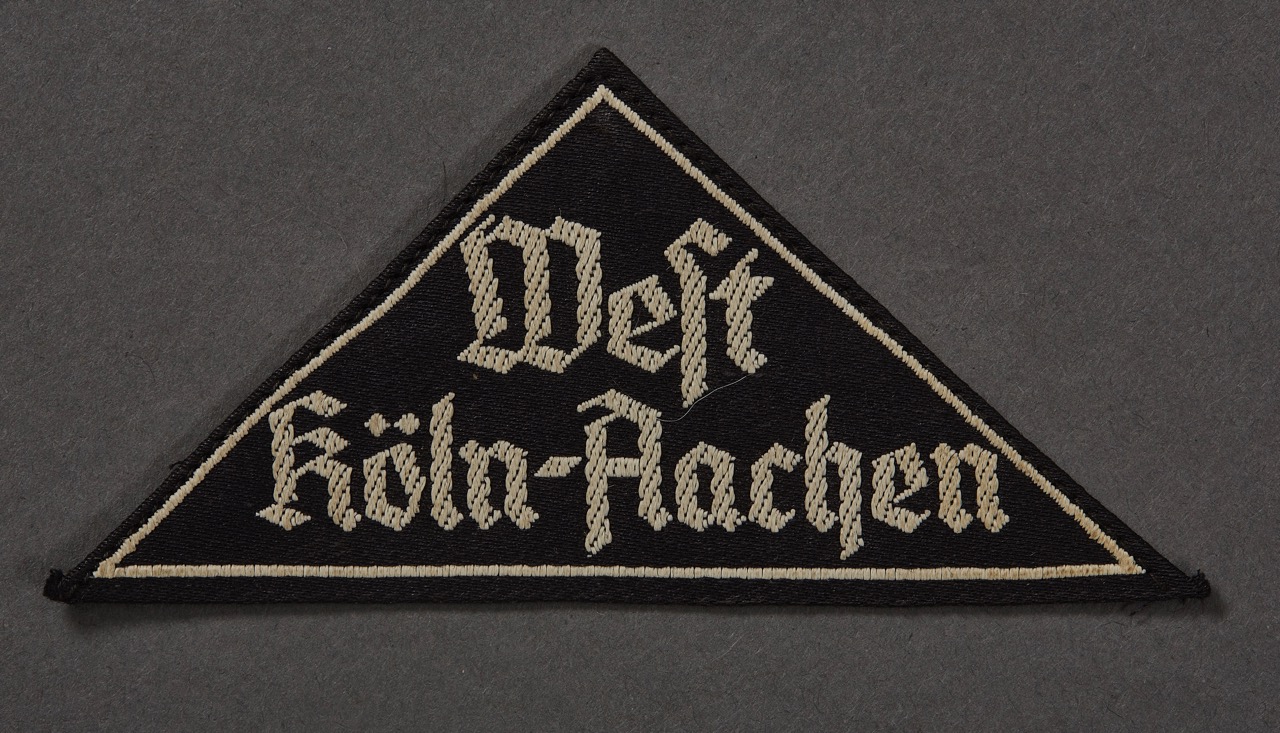 BDM West Köln Aachen District Sleeve Triangle 16056 Product