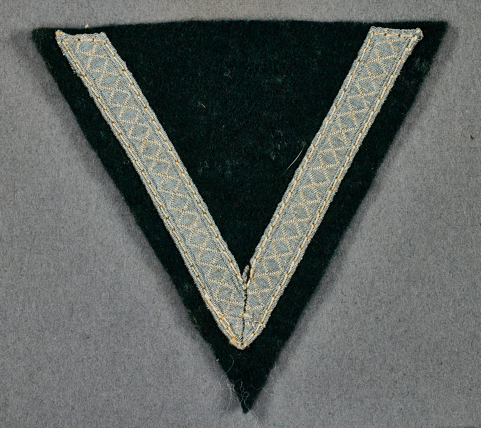 Wehrmacht Gefreiter Sleeve Insignia #22112 