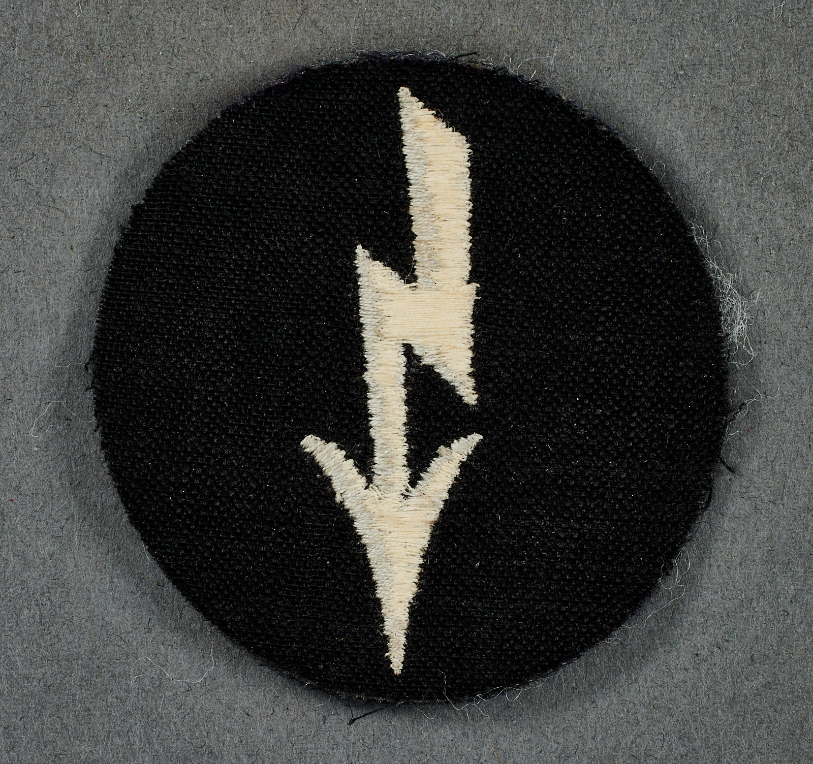 Luftwaffe Signals Personnel Sleeve Insignia #22125 