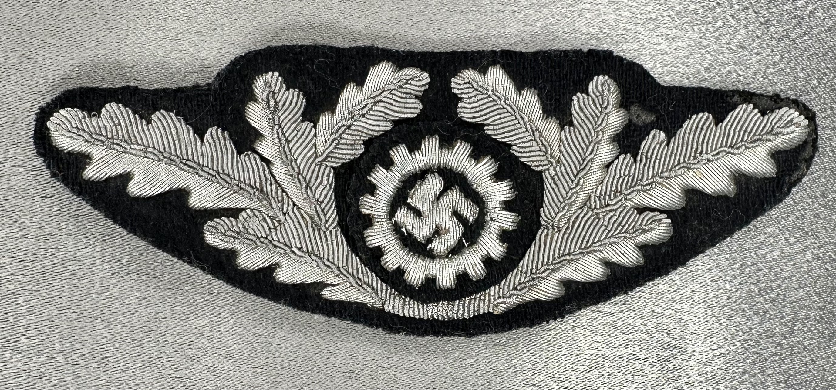 DAF Visor Cap Wreath #16997 