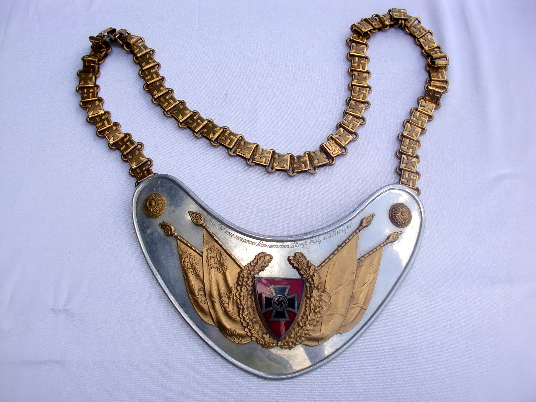 Reichskriegerbund Standard Bearer Gorget #15265 