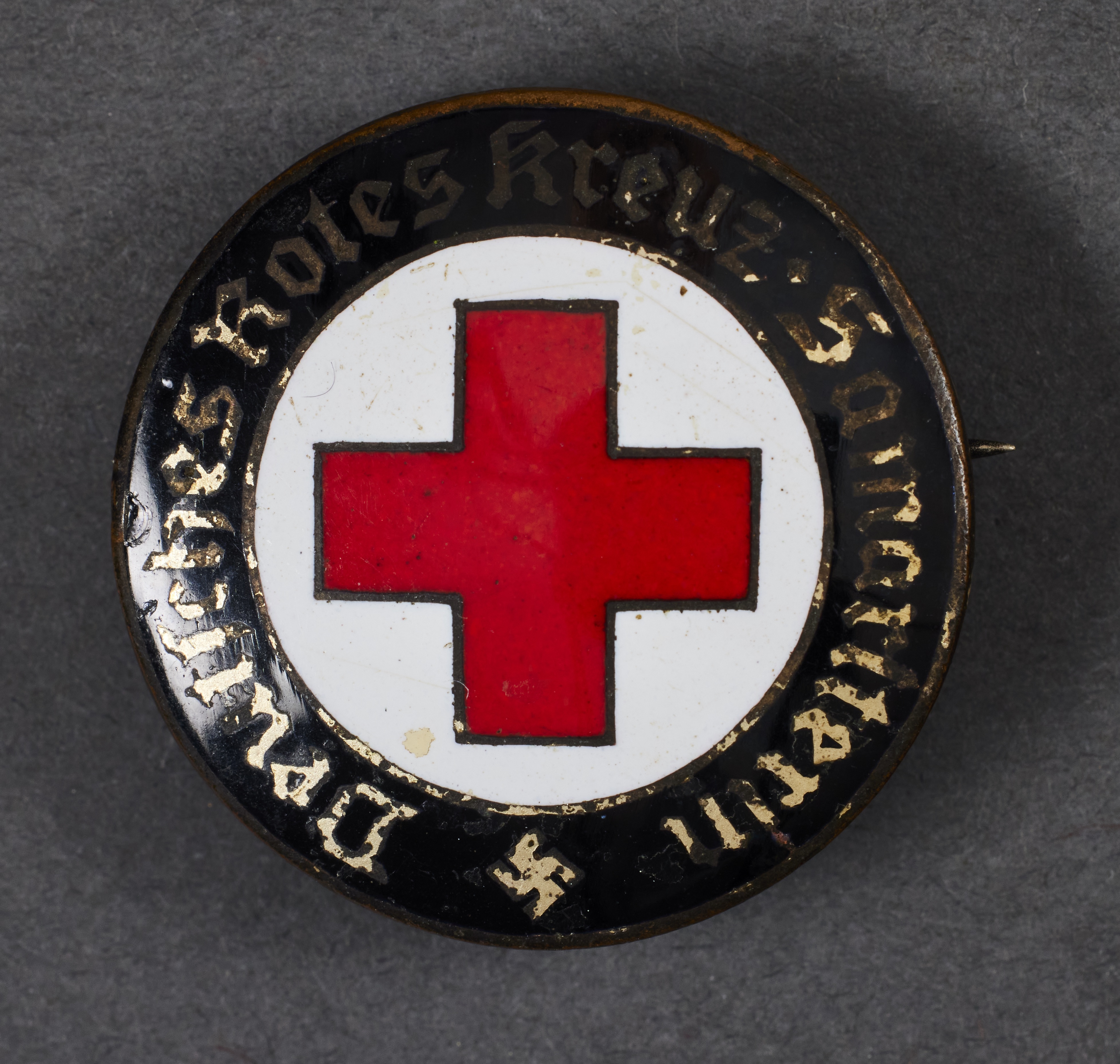 Deutsches Rotes Kreuz Samariterin Badge #20807 