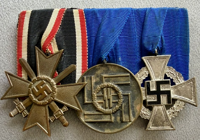 Three Medal Parade Bar #20535 