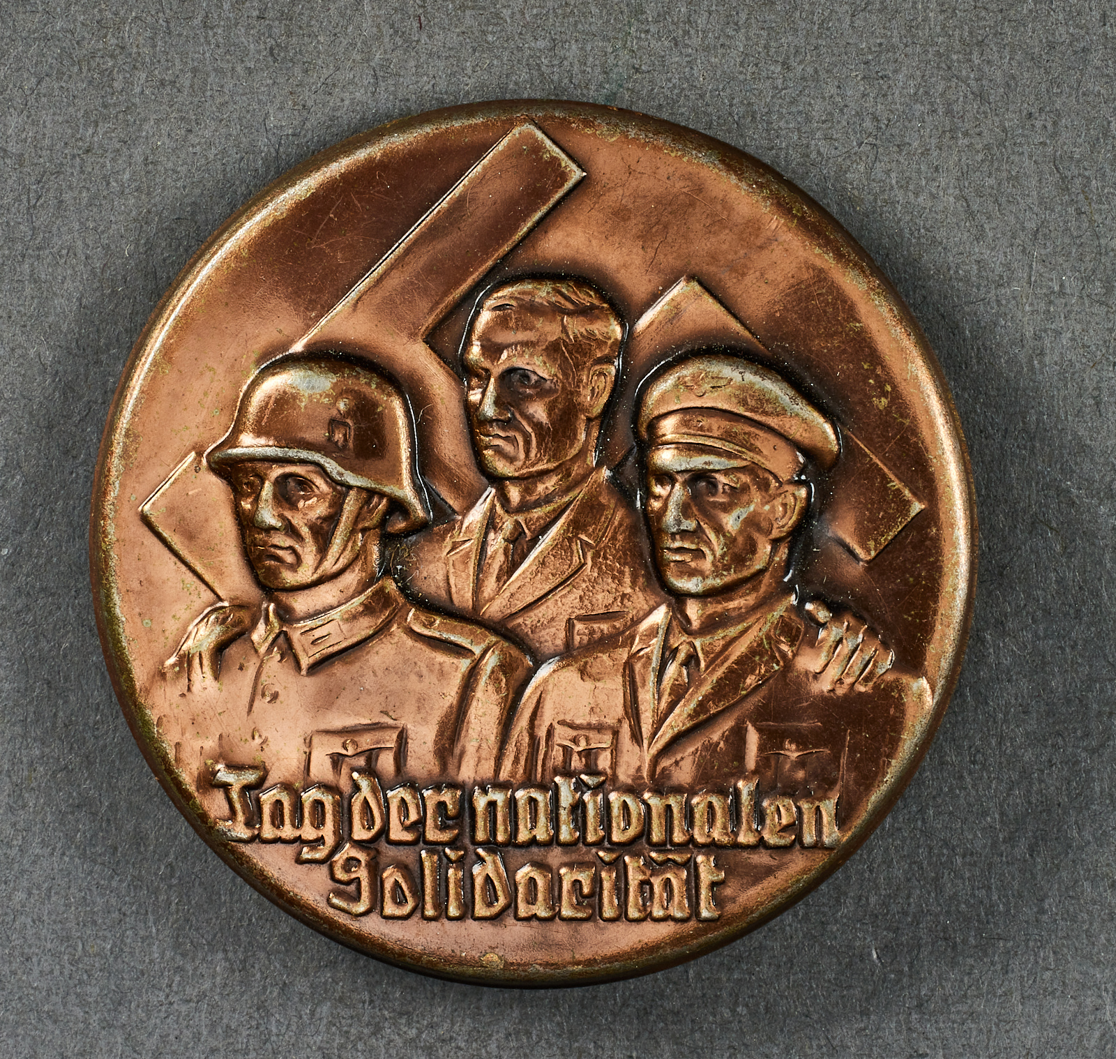 Tag der nationalen Solidarität Tinnie #21503 