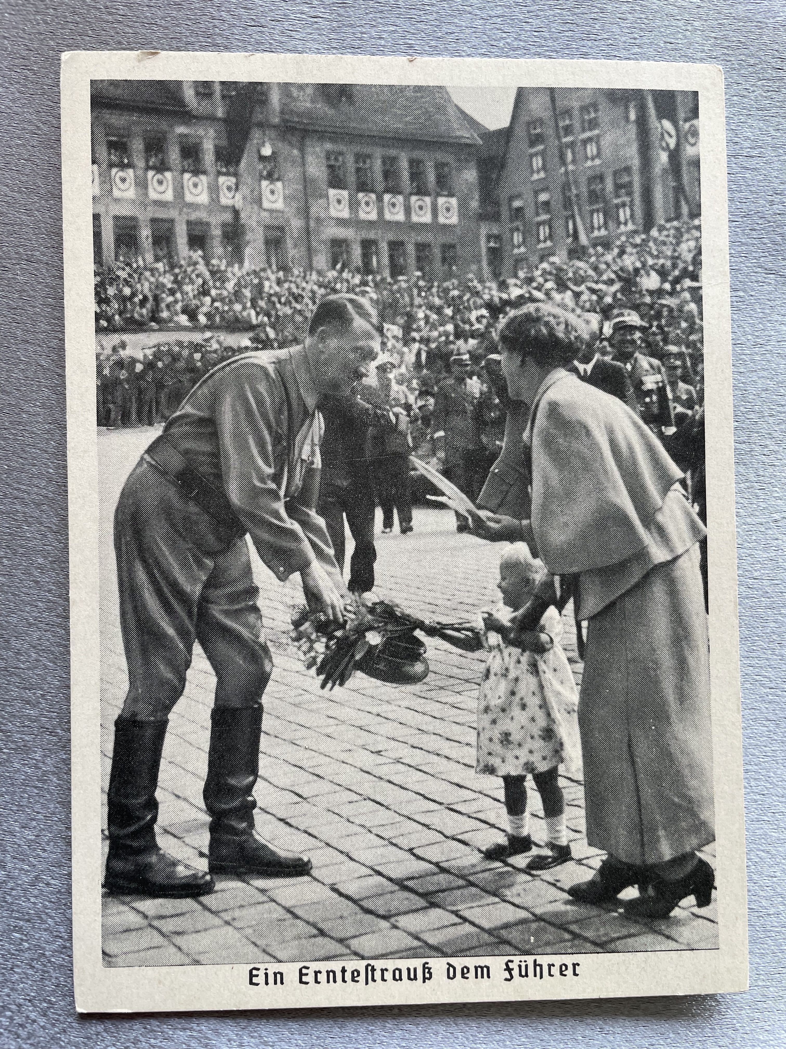 Ein Erntestrauss dem Führer Postcard #14861 