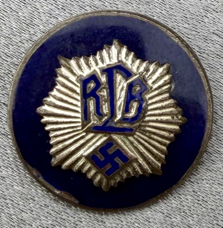 RLB (Reichsluftschutzbund) Membership Badge #20543 