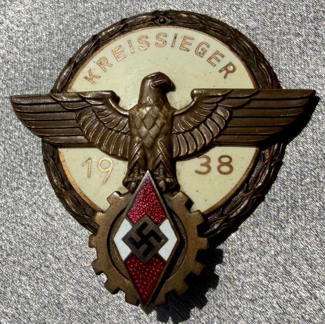 1938 HJ Kreissieger Badge #20552 