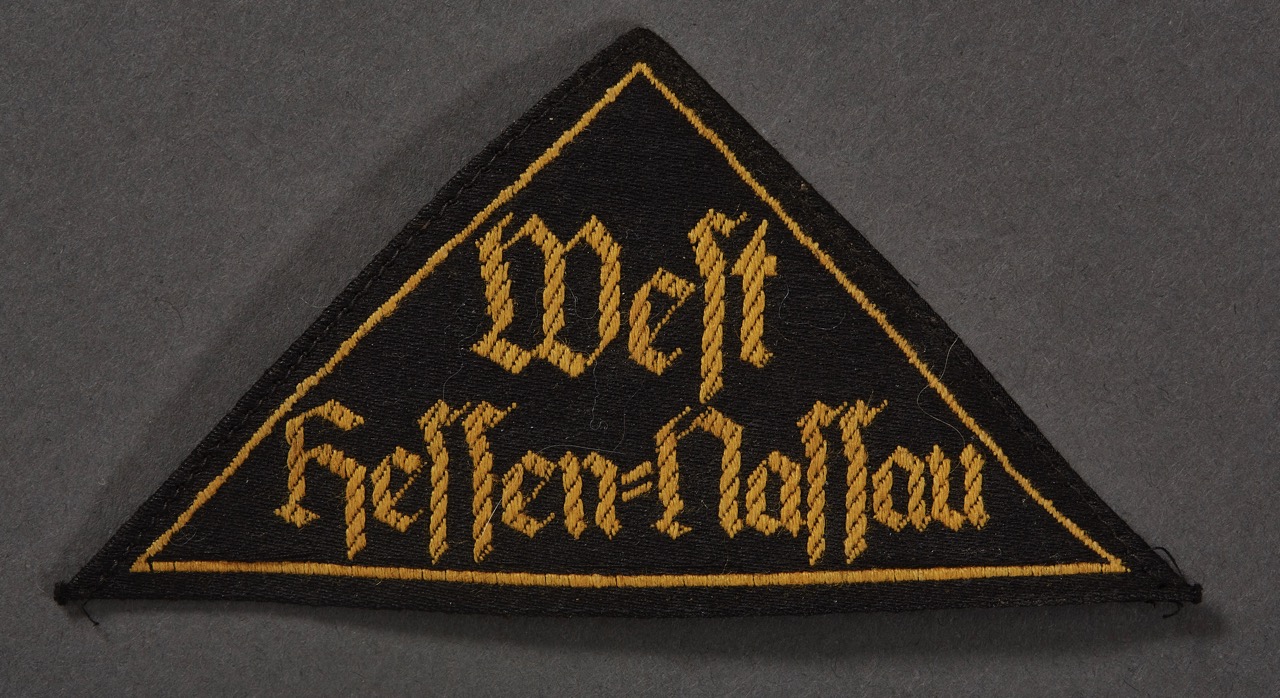 HJ West Hessen-Nassau District Sleeve Triangle #16052 