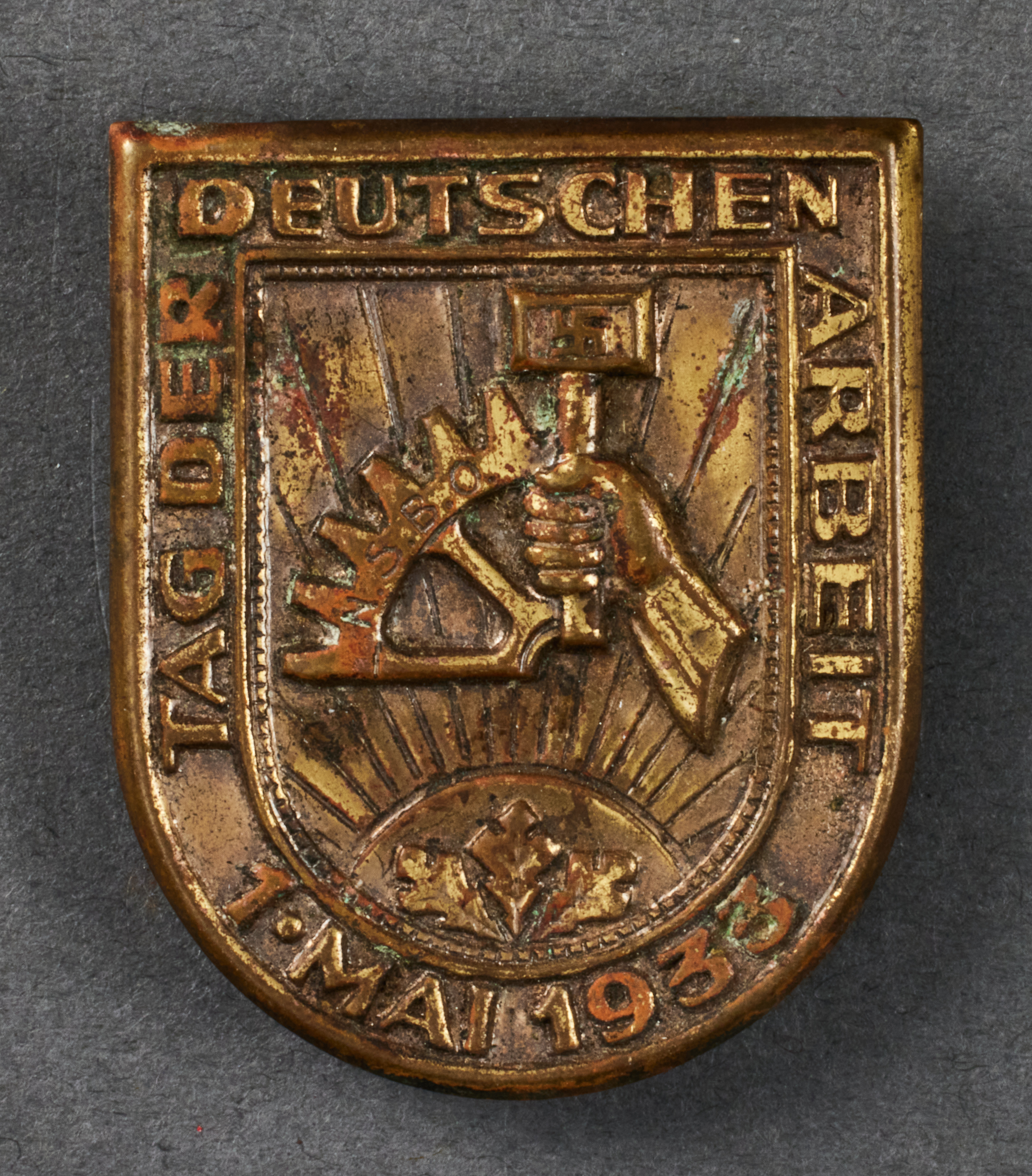 N.S.B.O. Tag der Deutschen Arbeit 1 Mai 1933 Tinnie #21575 