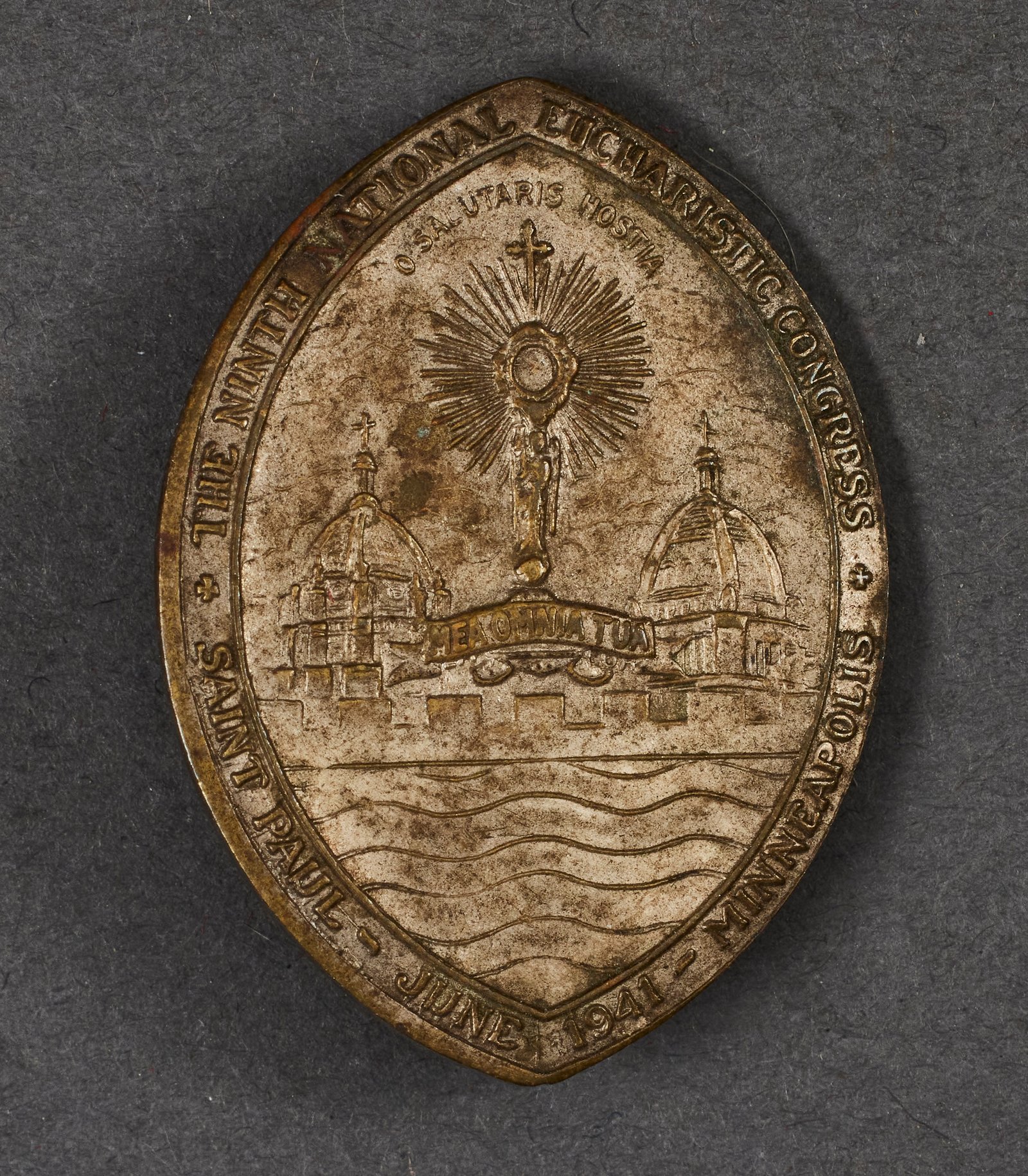 Eucharistic Commemorative Pin #22507 