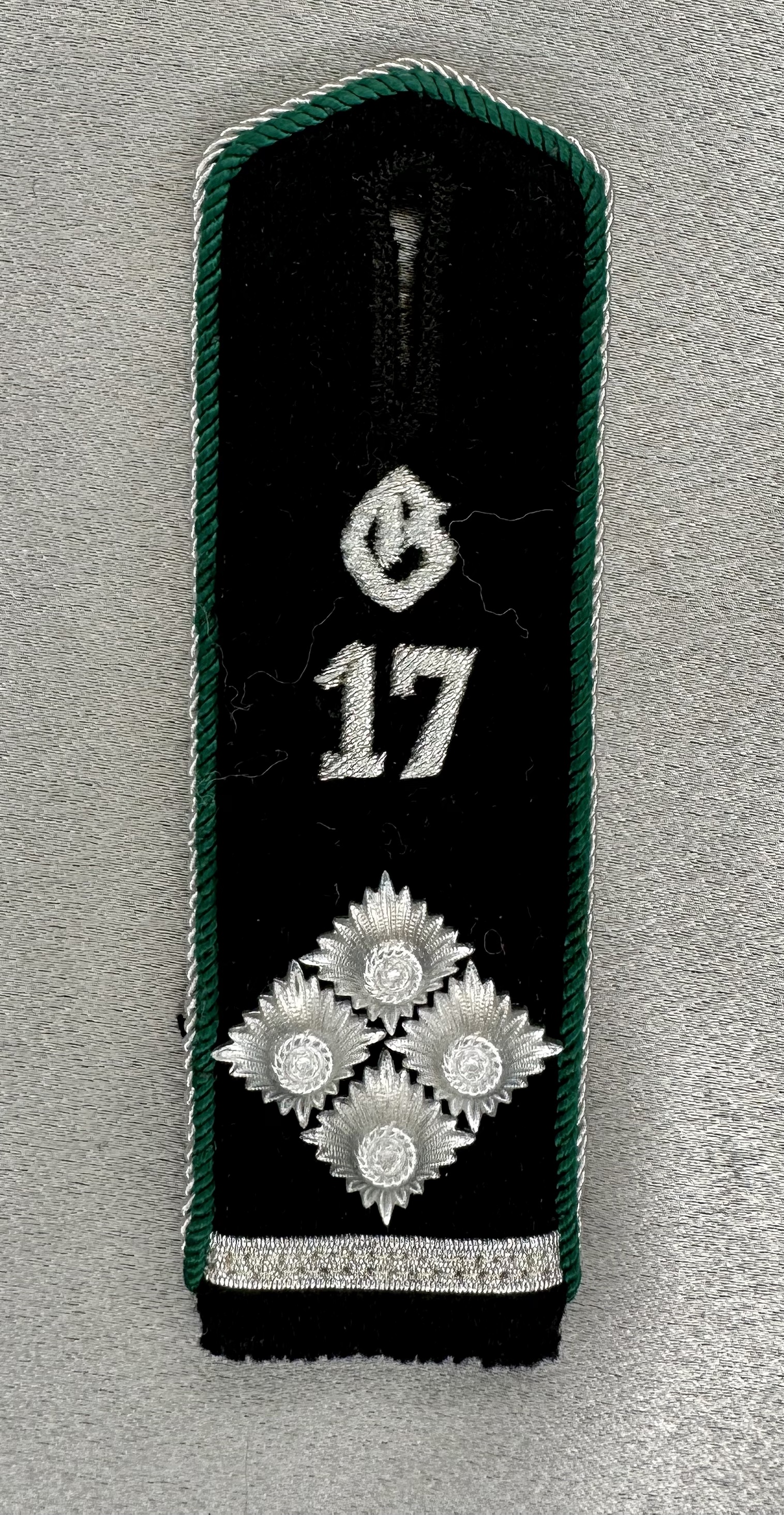 HJ Officer Shoulder Board #16812 