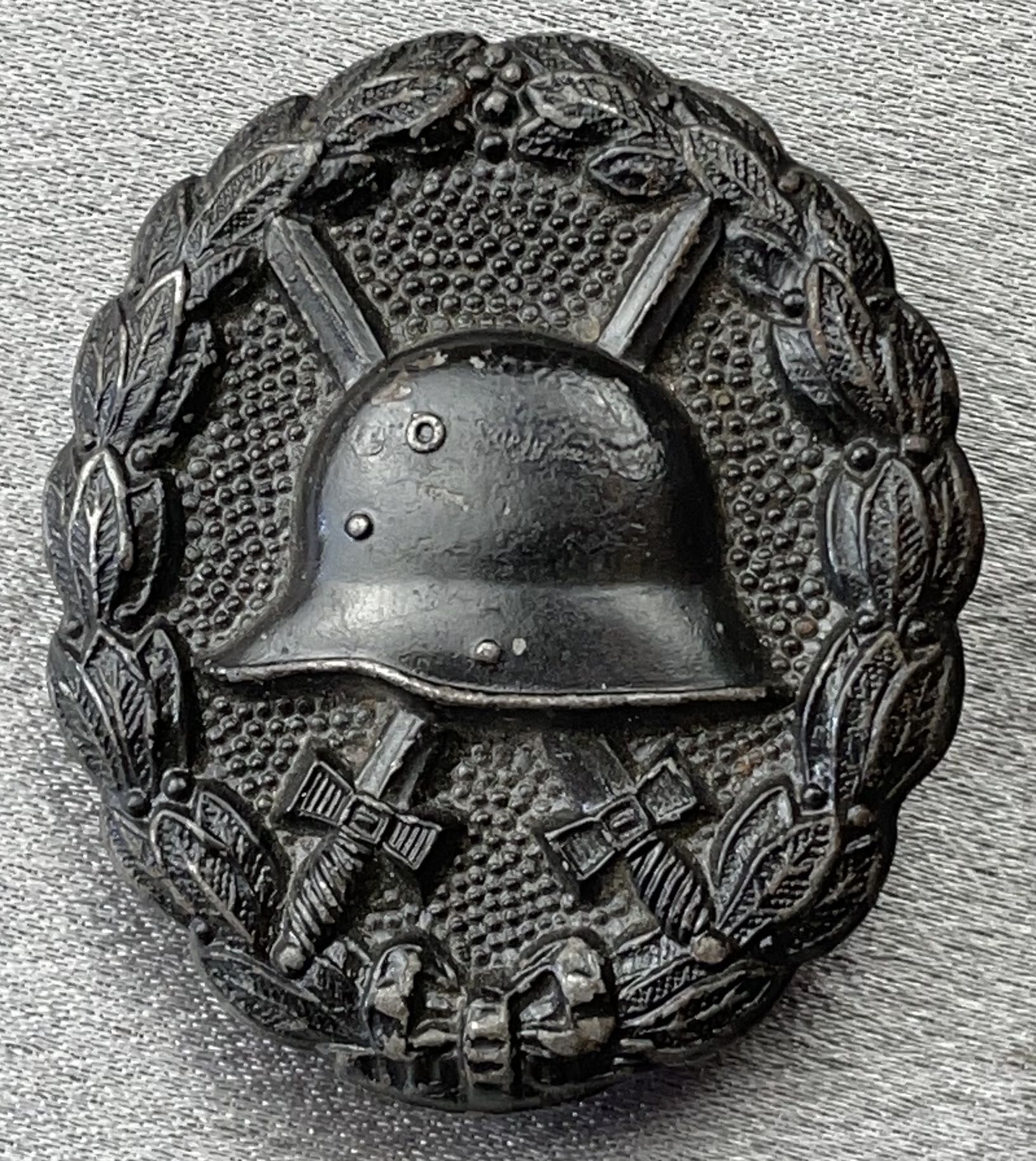WWI Black Wound Badge 15673 Product Military Collectibles