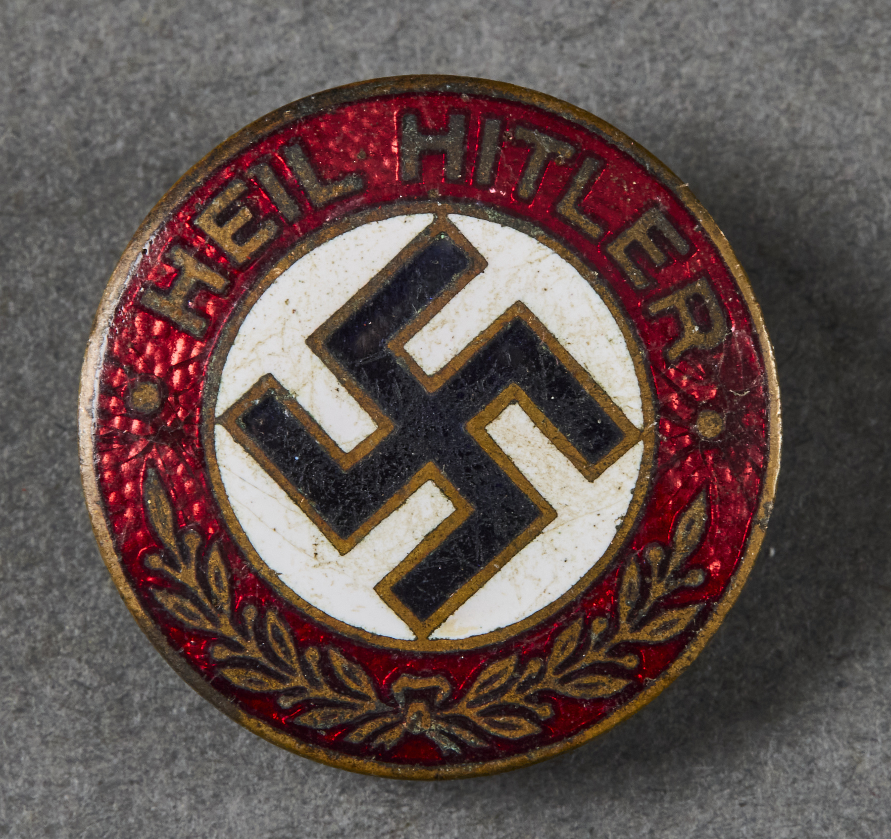 Heil Hitler Slogan Badge #21746 