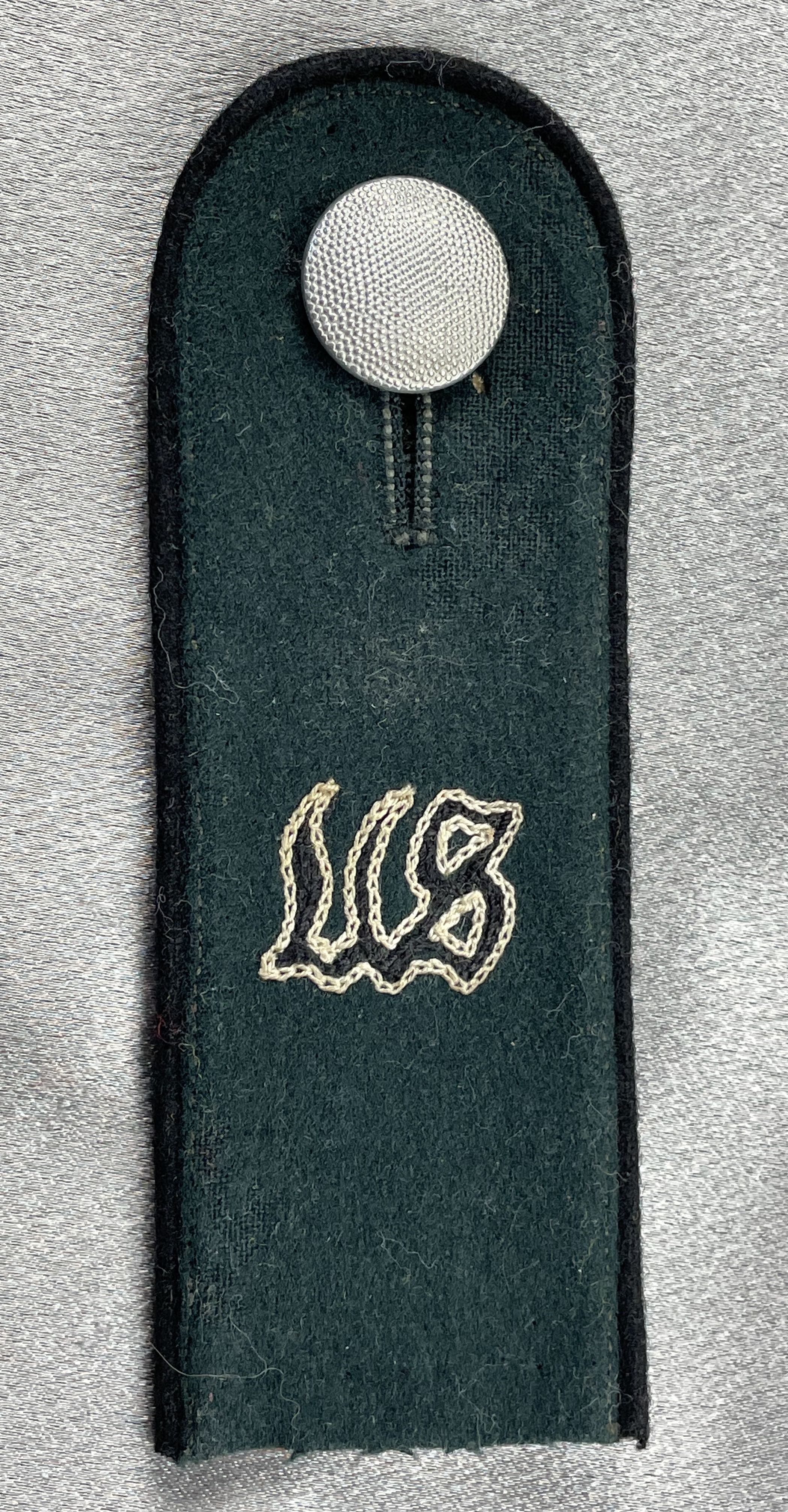 Unteroffiziersschule Shoulder Board #15932 