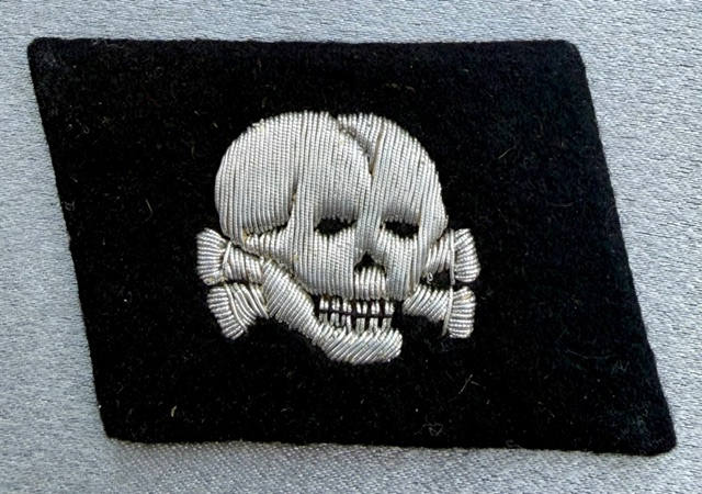 Totenkopf NCO/EM Collar Tab #20100 