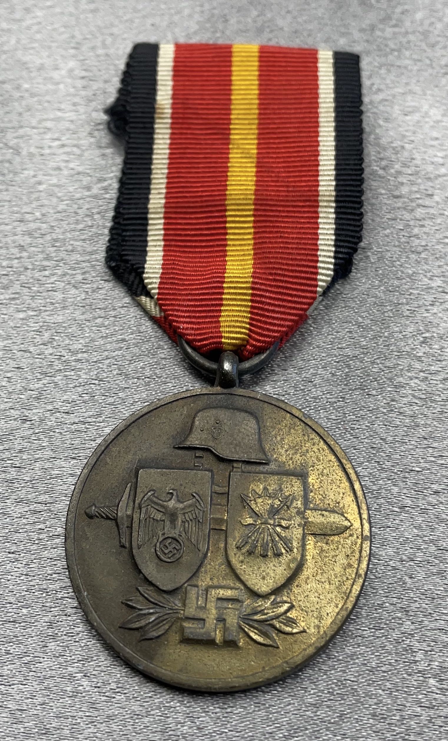 Medal of the Spanish Blue Division #15411 