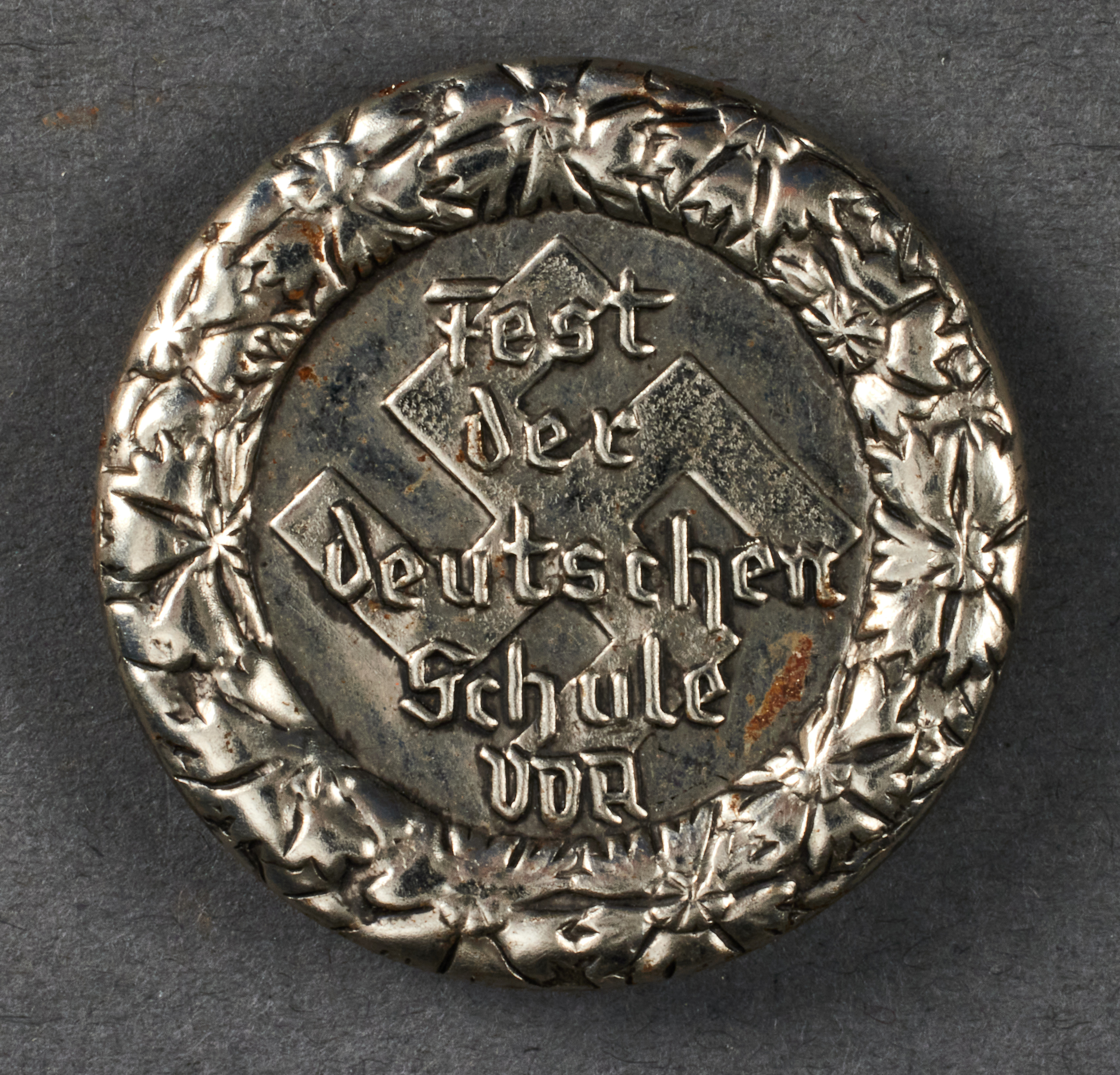 Fest der Deutscher Schule VDA Tinnie #21577 