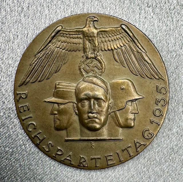 Reichsparteitag 1935 Badge #17551 