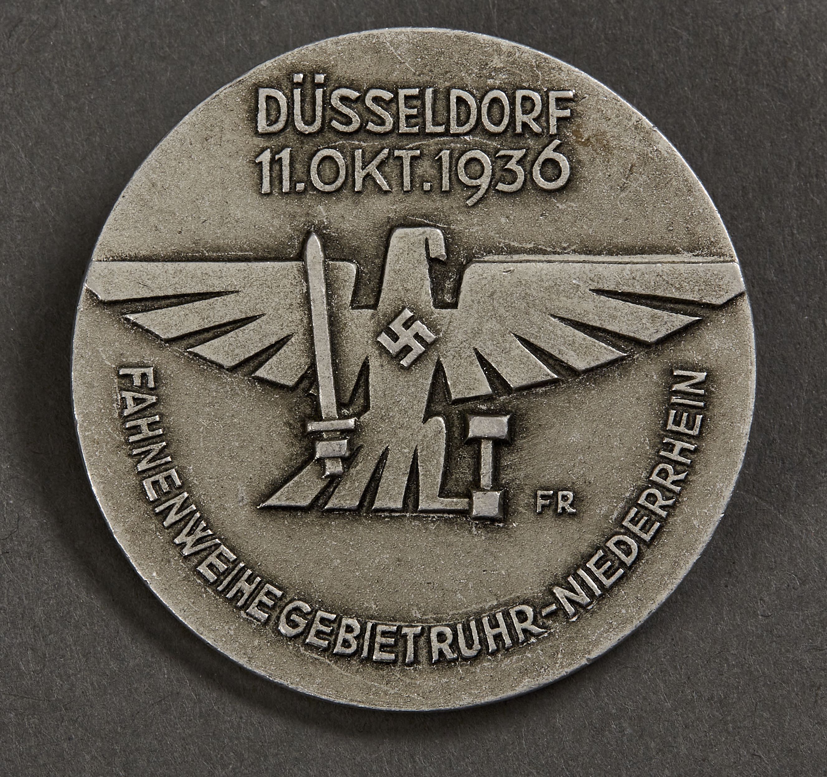 Fahnenweihe Gebeit Ruhr-Niederrhein Düsseldorf 11.Okt. 1936 Tinnie #15541 