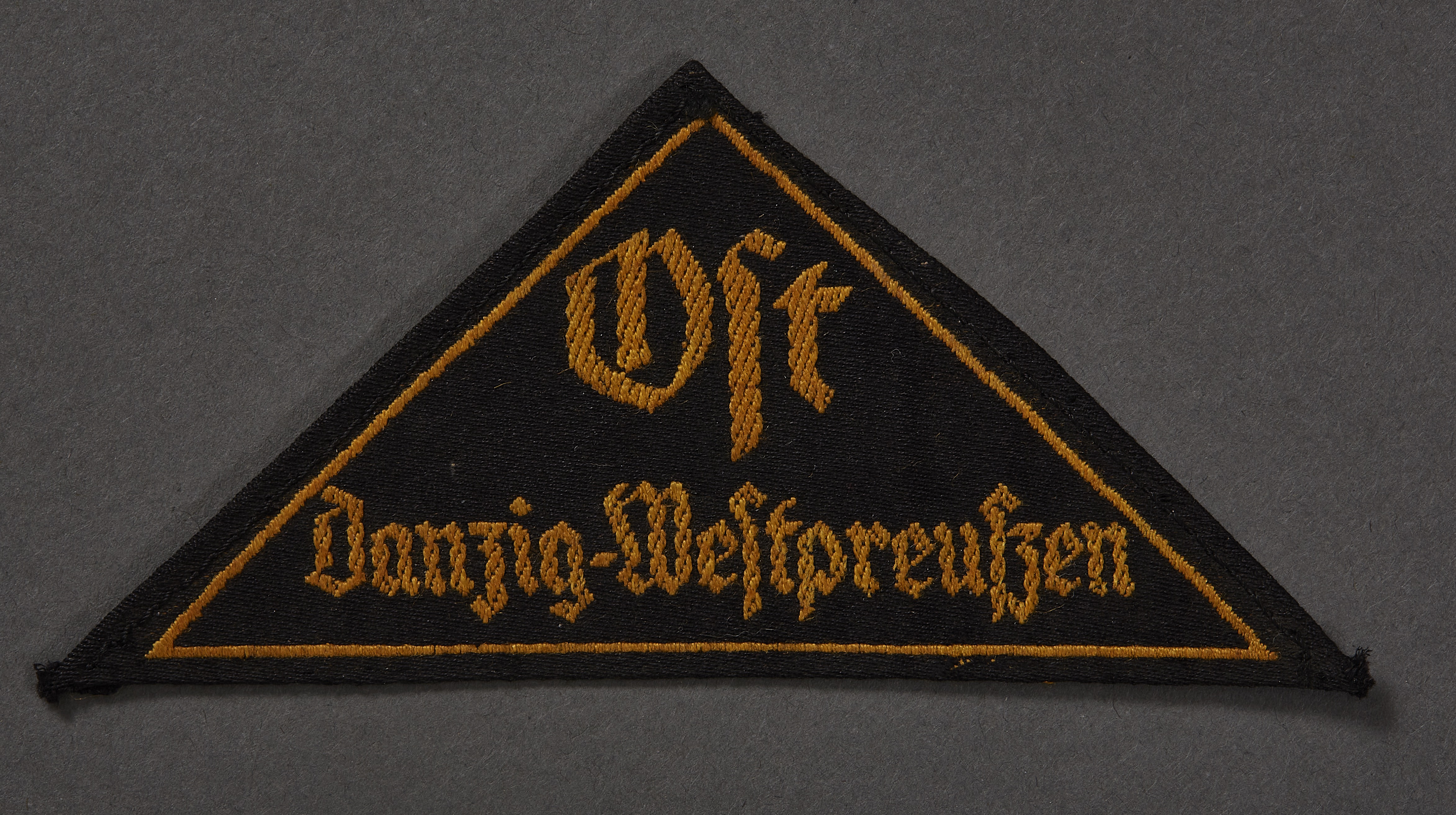 HJ Ost Danzig-Westpreussen District Sleeve Triangle #16117 