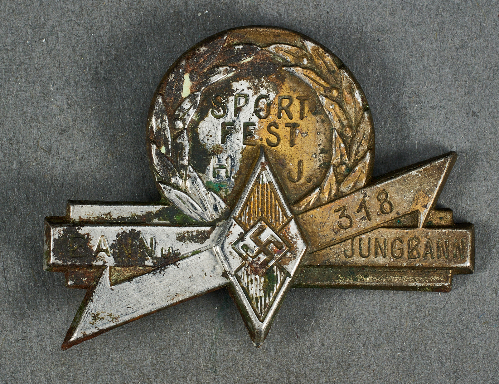 Hitler Jugend Tinnie #21899 