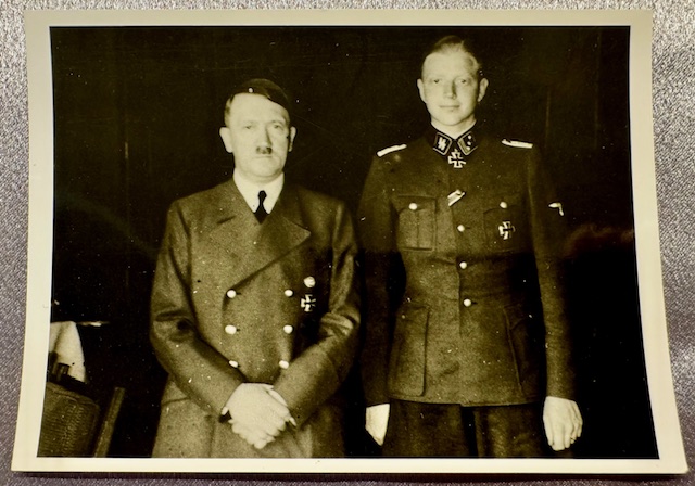 Hitler Photo #17948 