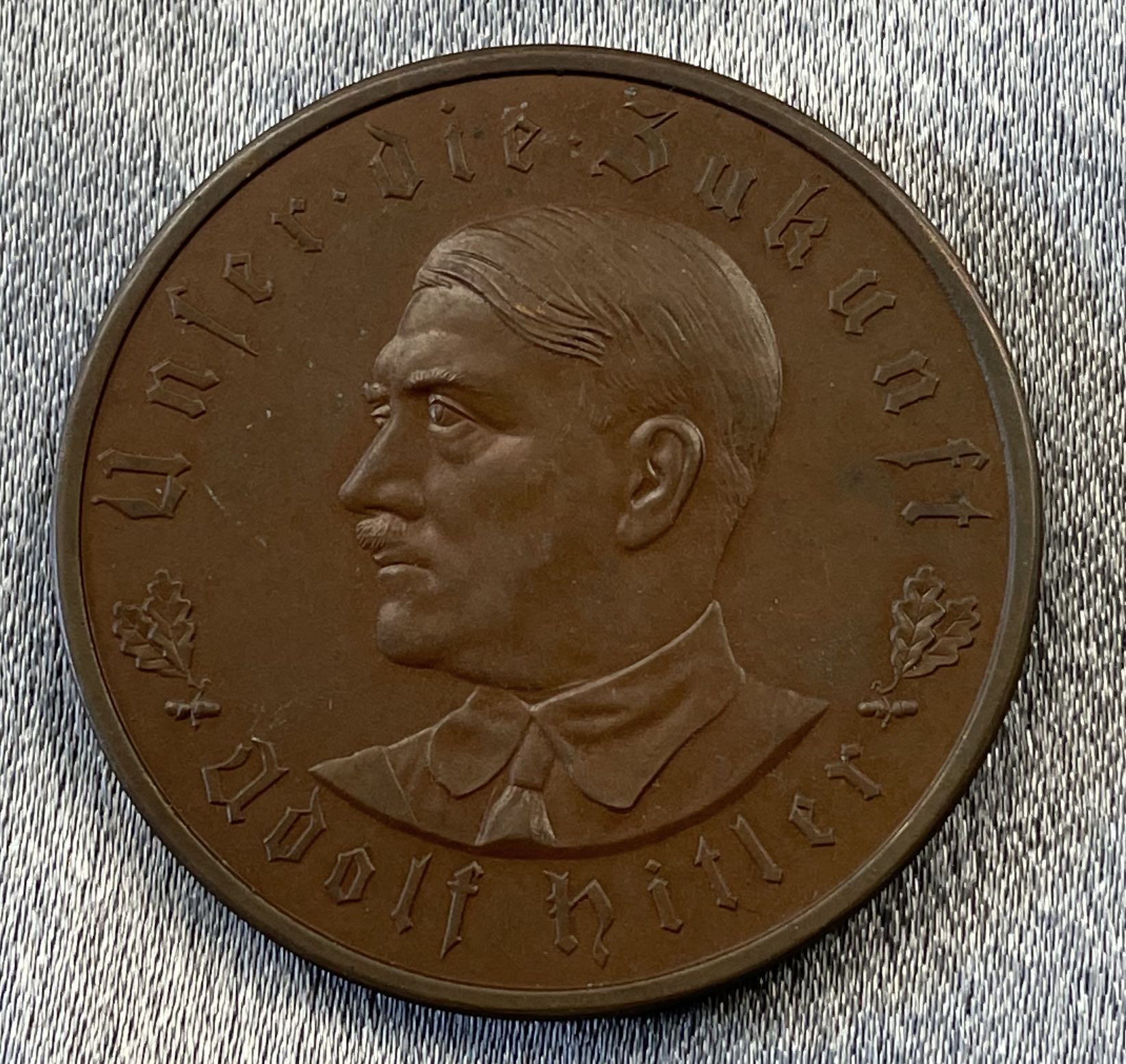 Adolf Hitler Medallion #15811 